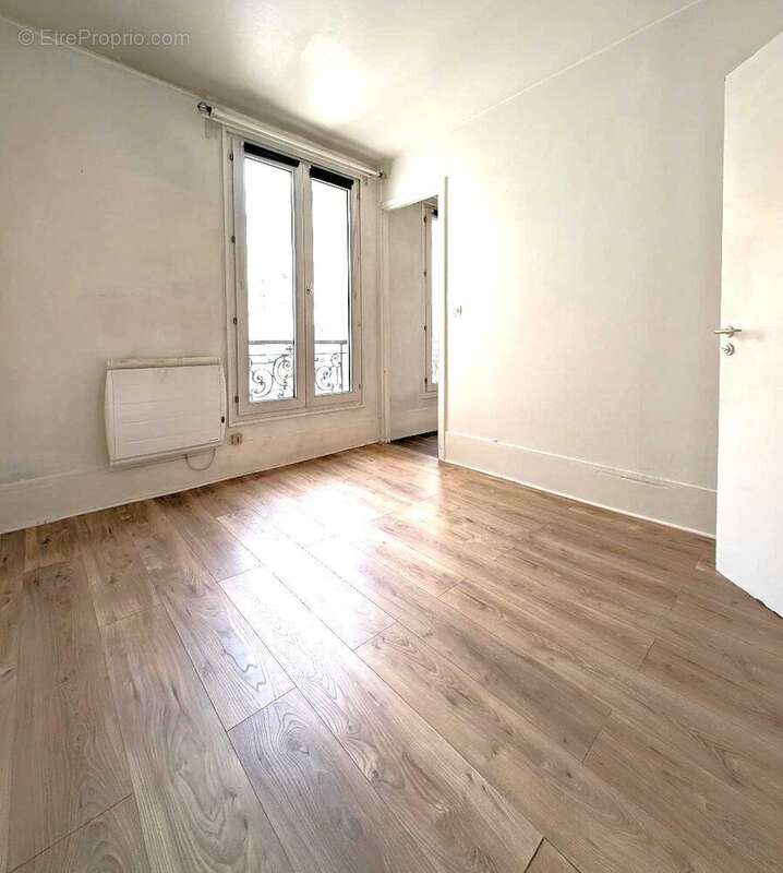 chambre - Appartement à PARIS-20E