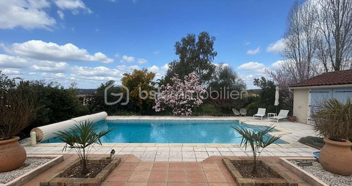 Maison à TOURRETTES