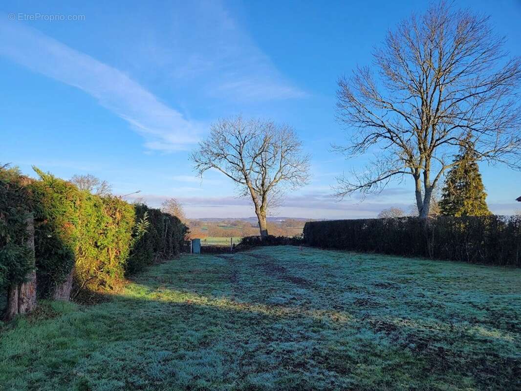 Terrain à LE THEIL