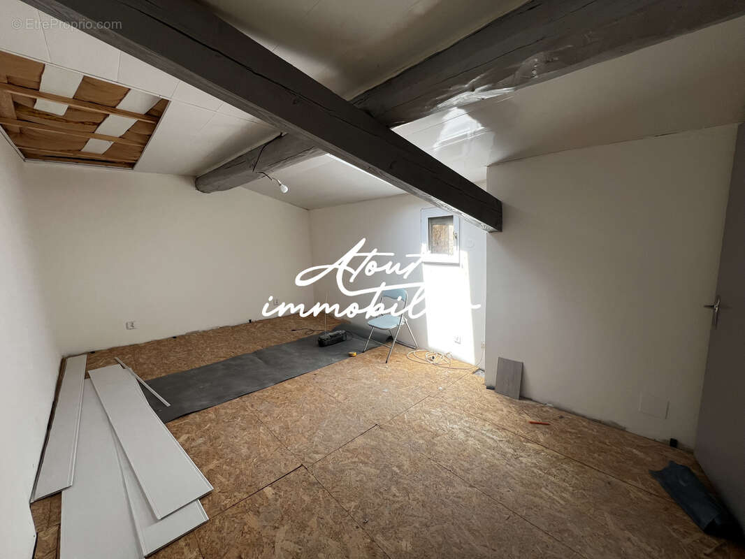 Nebian - maison de village a renover - photo 12