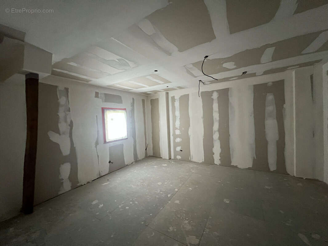 Maison à SAINT-VICTOR