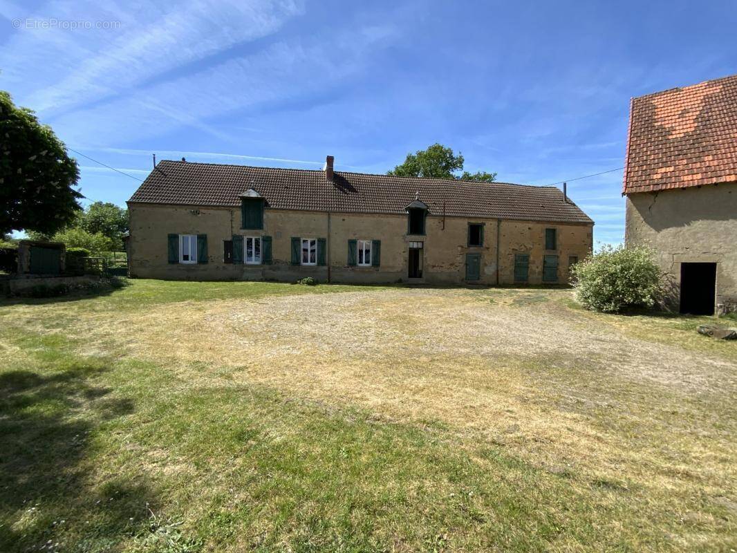 Maison à POULIGNY-NOTRE-DAME