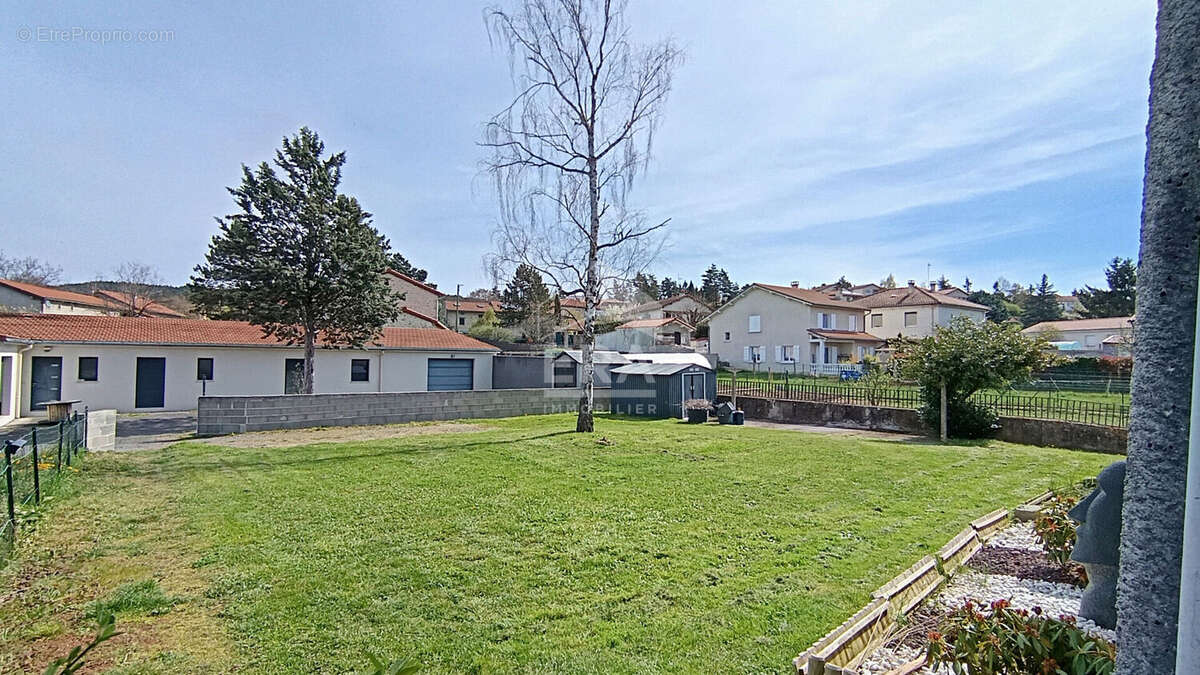 Appartement à SAINT-GERMAIN-LAPRADE