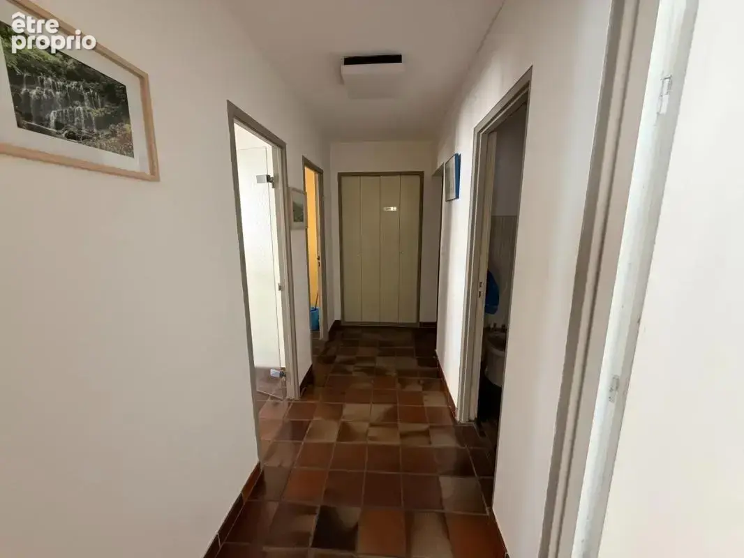 Aix centre proche Rotonde – appartement Type 3 64 m², ascenseur, balcon, cave - photo 8