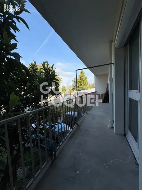 Spacieux T5 à rénover de 105,51 m² avec balcons et cave - photo 7