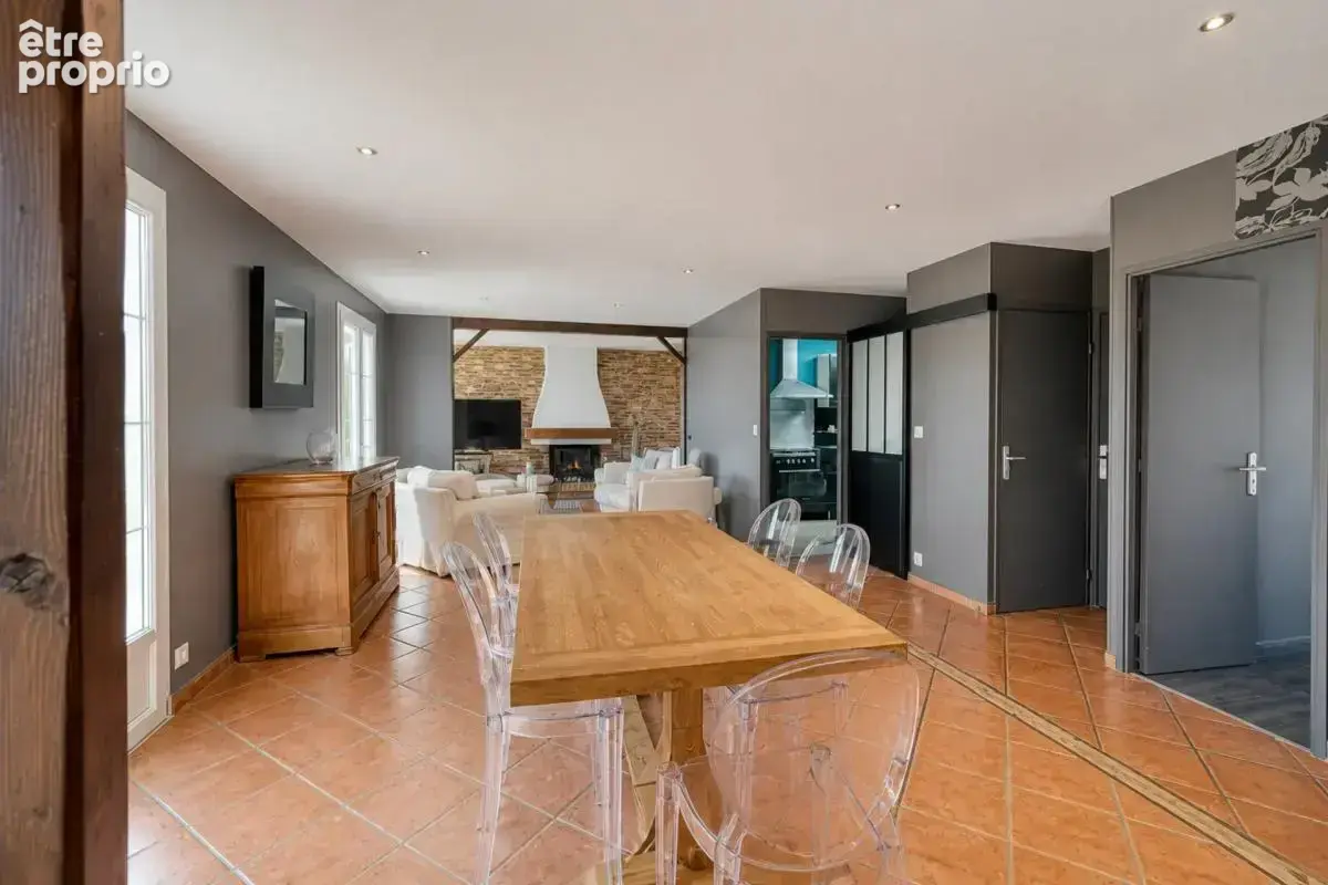 Maison spacieuse à Yves avec piscine - photo 4
