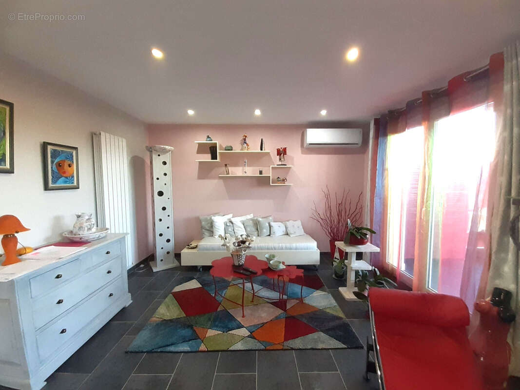 Maison à SAINT-GENIS-DES-FONTAINES