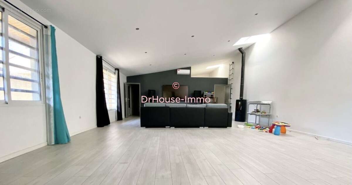 Commerce à MARSEILLE-10E