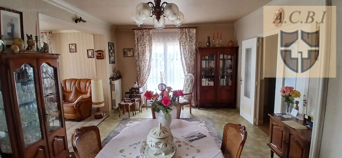 A vendre - maison - photo 4