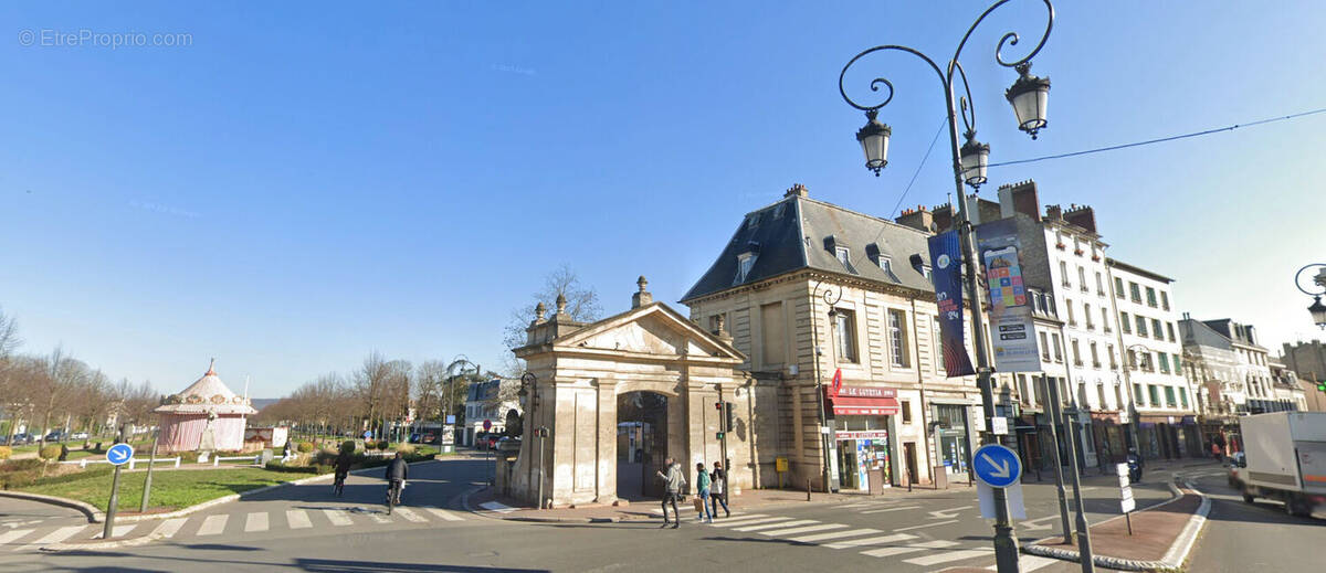 Commerce à MAISONS-LAFFITTE