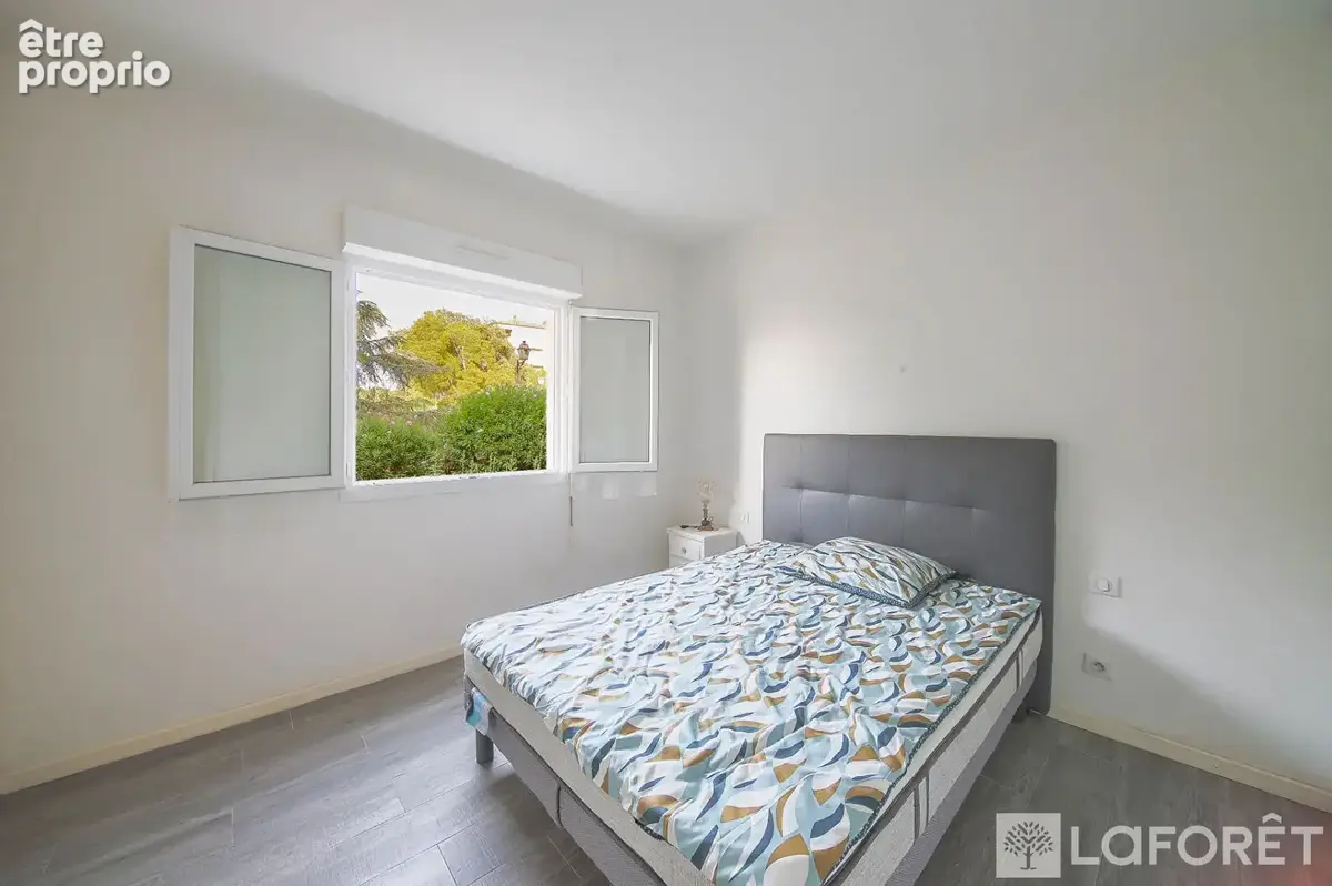Porto-Vecchio - Appartement 3 pièces lumineux avec balcons, cave et parking - photo 4