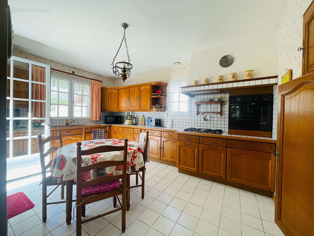 Maison à COMMEQUIERS