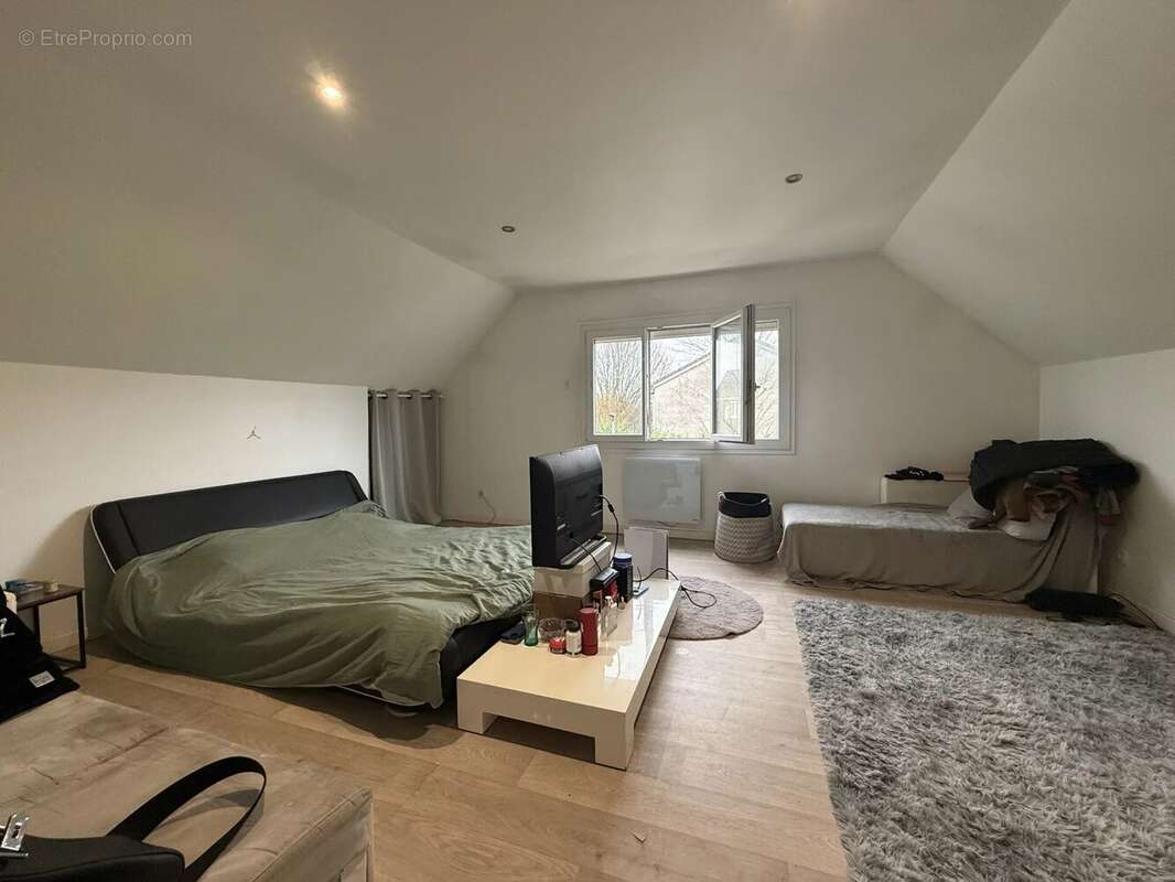 Maison à CHELLES