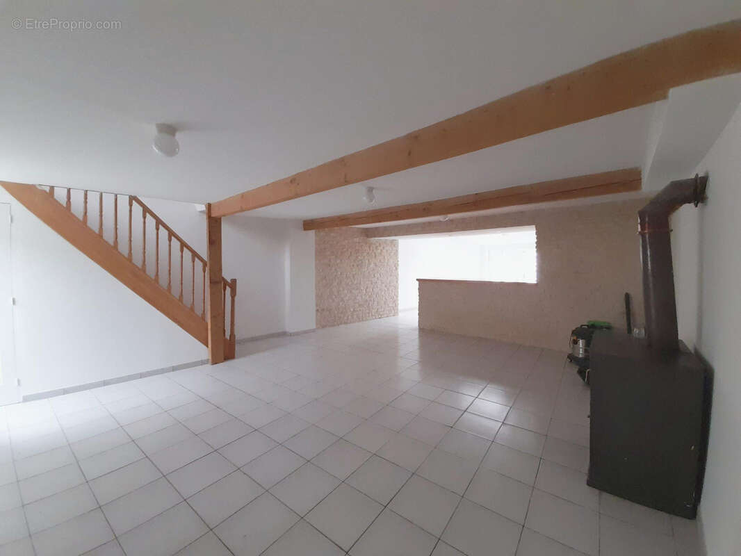 Maison à L'ILE-D'ELLE