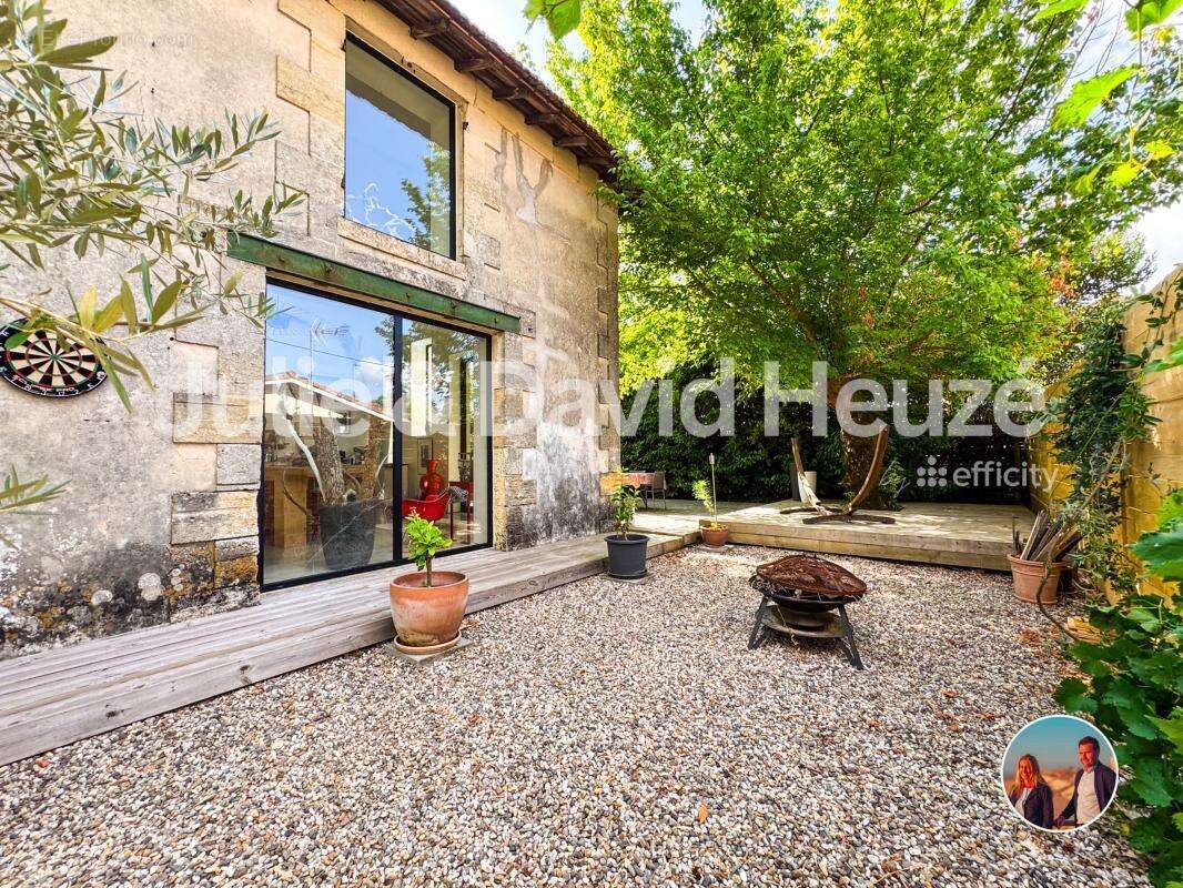 Maison 230 m² à Castelnau-De-Medoc  - photo 9