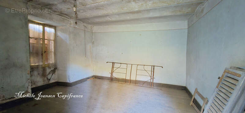 Maison à BETTON-BETTONET