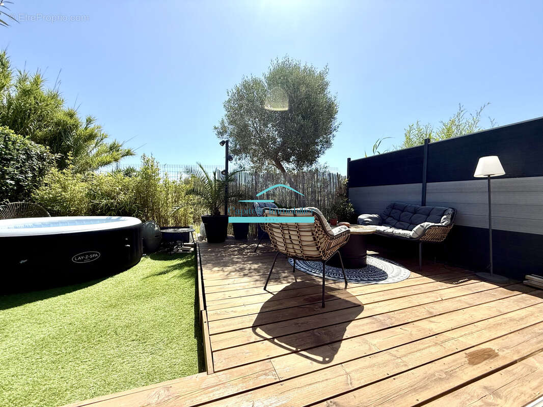 Maison à VIC-LA-GARDIOLE
