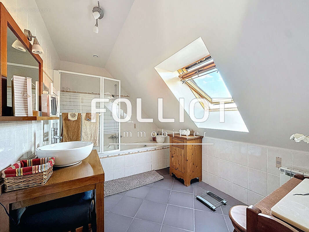 Maison à SAINT-PAIR-SUR-MER