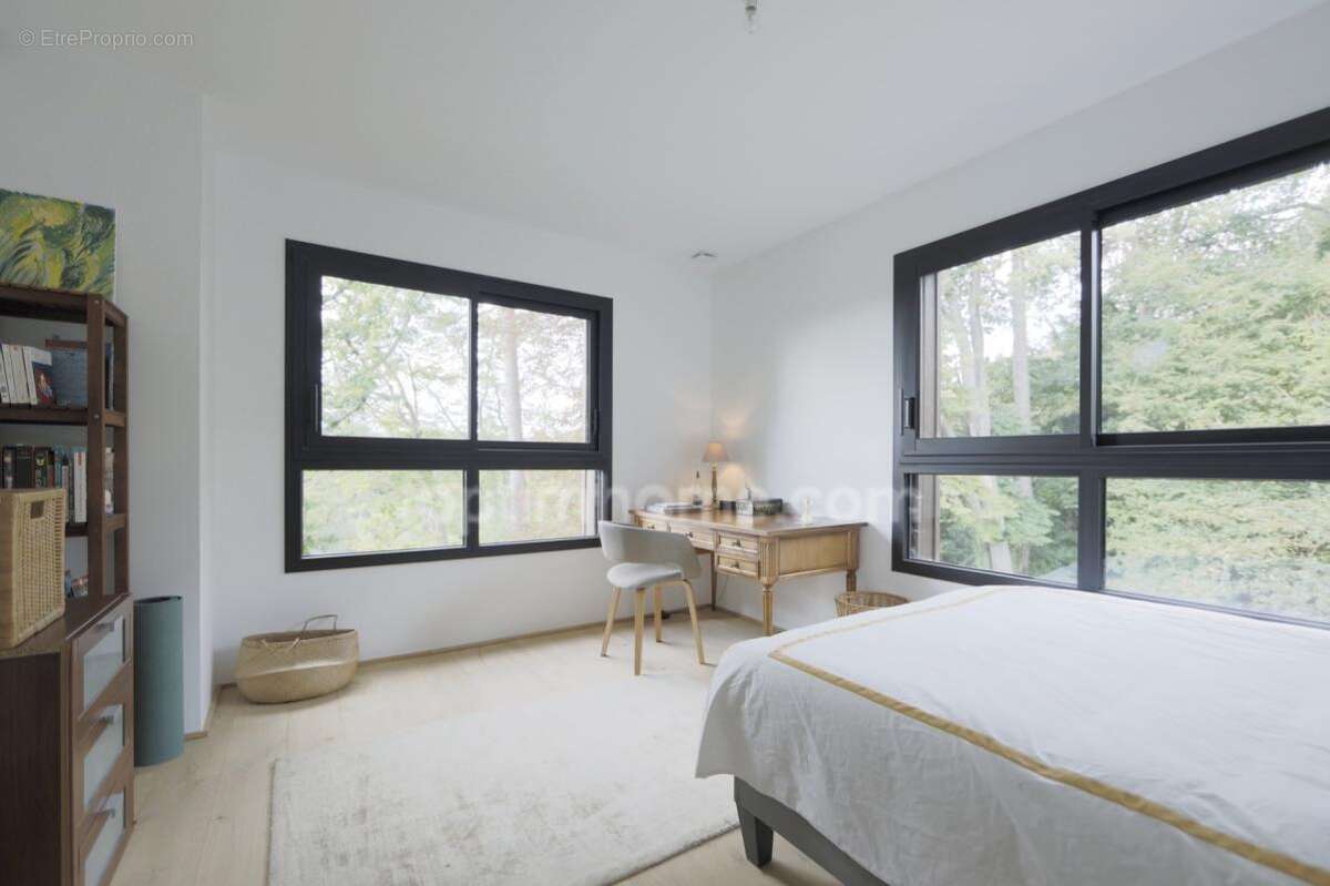 Proche L'ISLE-ADAM (95) - Maison d'architecte d'exception au coeur d'un écrin de verdure - photo 10