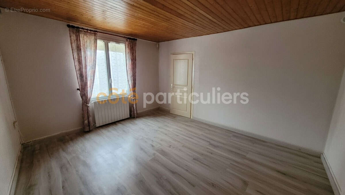 Maison située dans l'hypercentre de L'Aiguillon-La-Presqu' Île 4 pièce(s) 120.6 m2 - photo 14