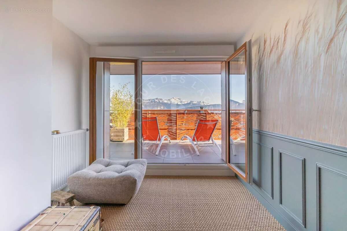 Appartement à POISY