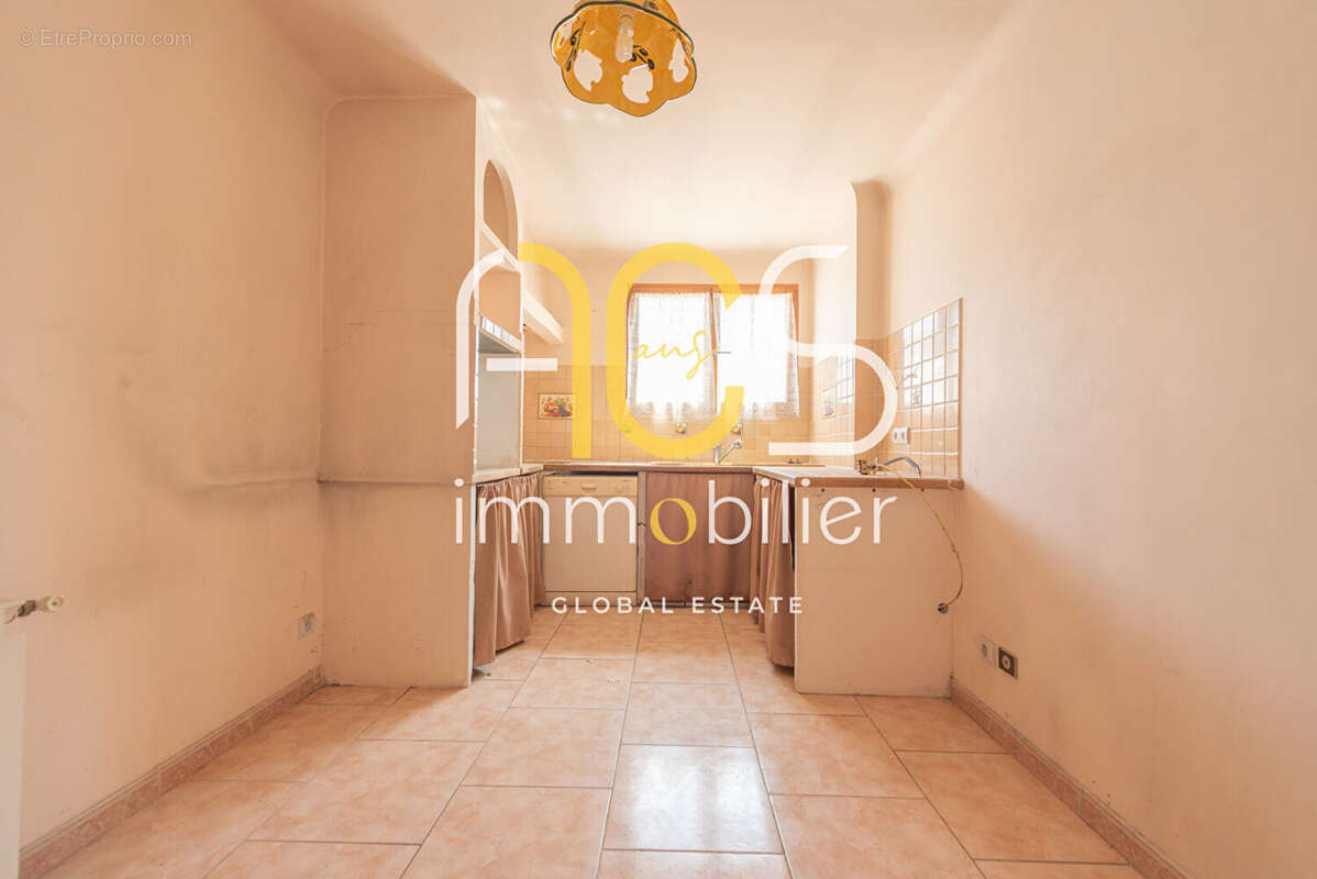 Maison à CHATEAUNEUF-LES-MARTIGUES