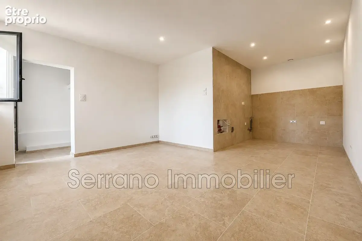 Photo Appartement à Beaucaire au prix de 89 000€