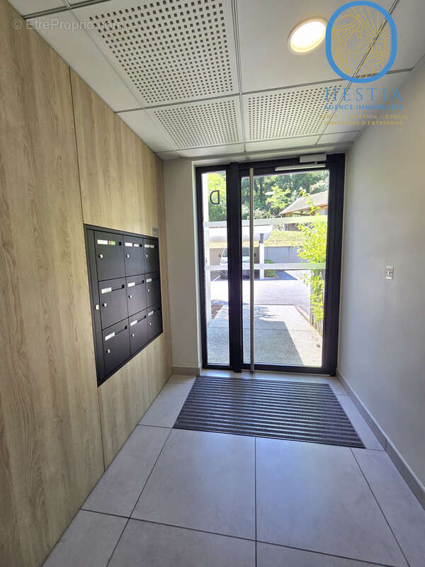 Voreppe, appartement 2p dernier etage - photo 12