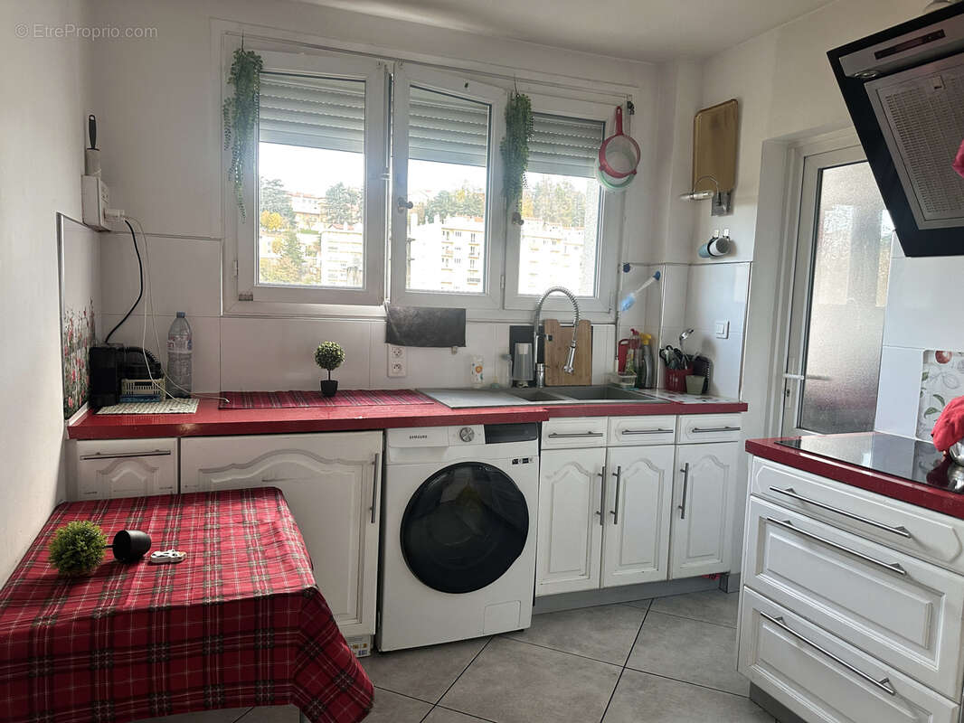 Appartement à SAINT-ETIENNE