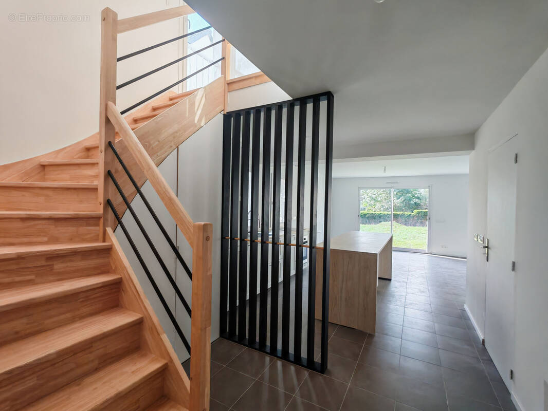 Maison à LA ROUXIERE