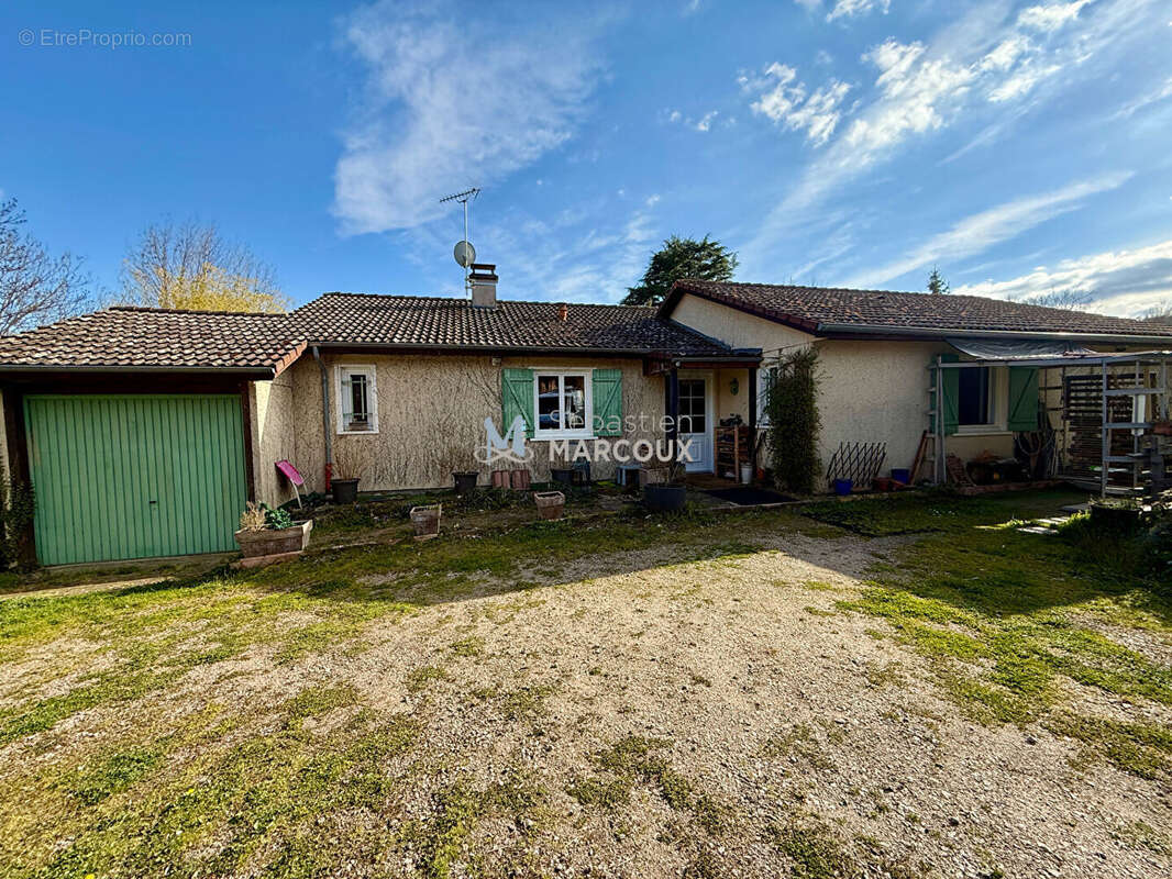 Maison à BOISSET-SAINT-PRIEST