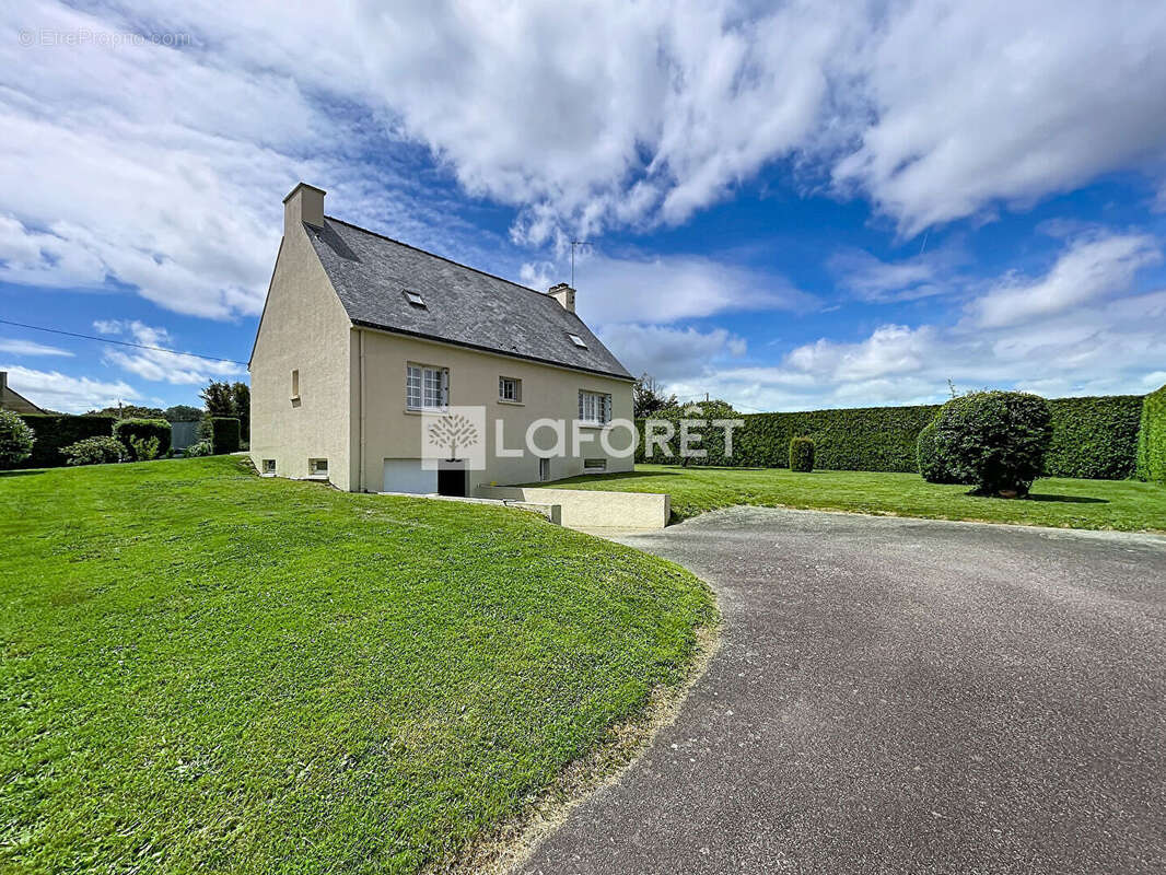 Maison Carentoir 150m² 5 chambres sous sol terrasse jardin clos - photo 3