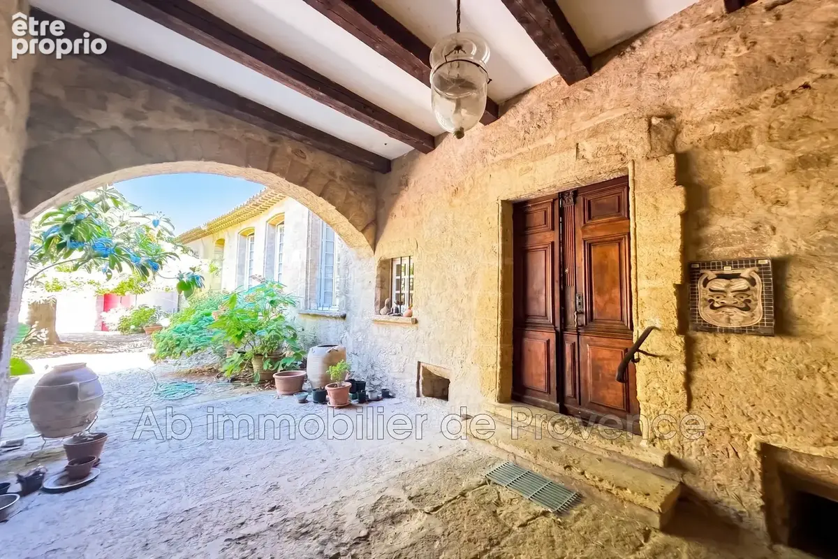 Maison 10 pièces 250 m² à vendre à Rognes (13840) - photo 4