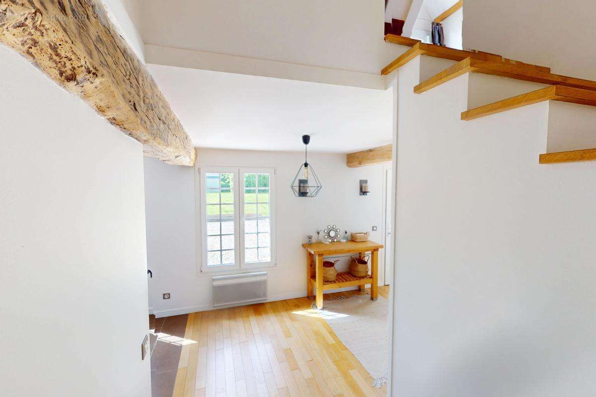 Maison à SAINT-RIQUIER-ES-PLAINS