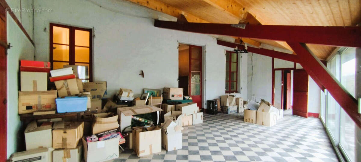 Maison à PORT-SAINTE-MARIE