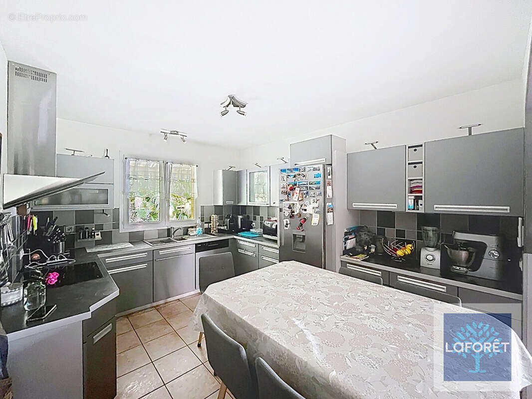 Maison 4 chambre et local  professionnel - photo 2