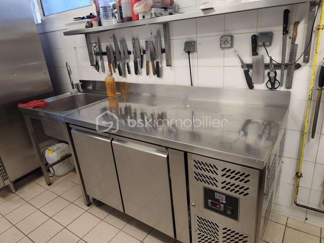 Commerce à AUREILHAN