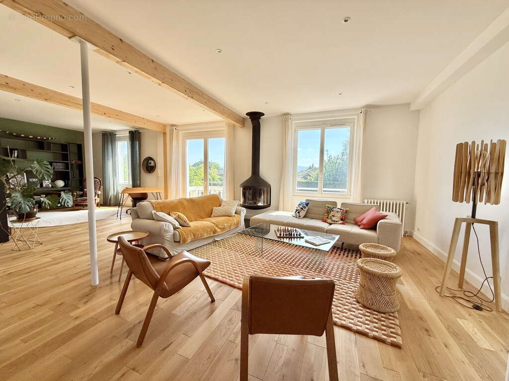 Maison à GUILHERAND-GRANGES