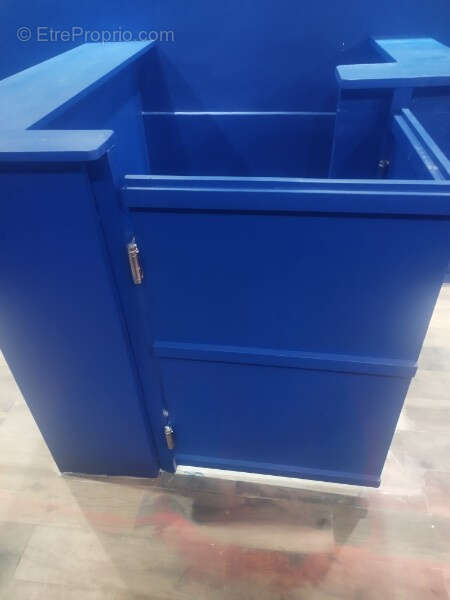 Commerce à PARIS-6E