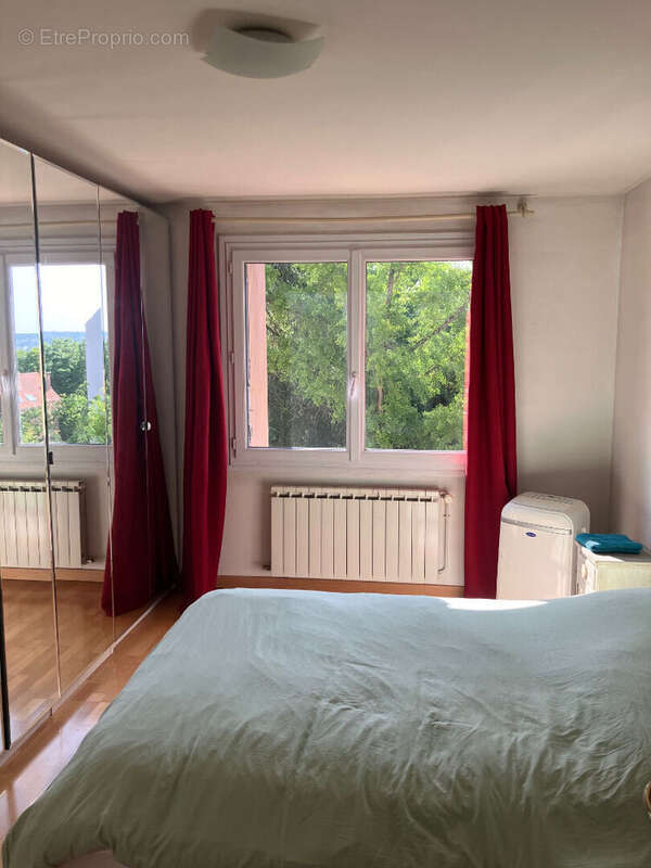 Appartement à SURESNES