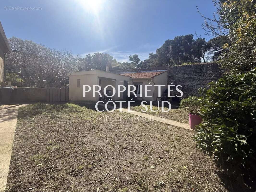 Maison à VILLENEUVE-LES-AVIGNON