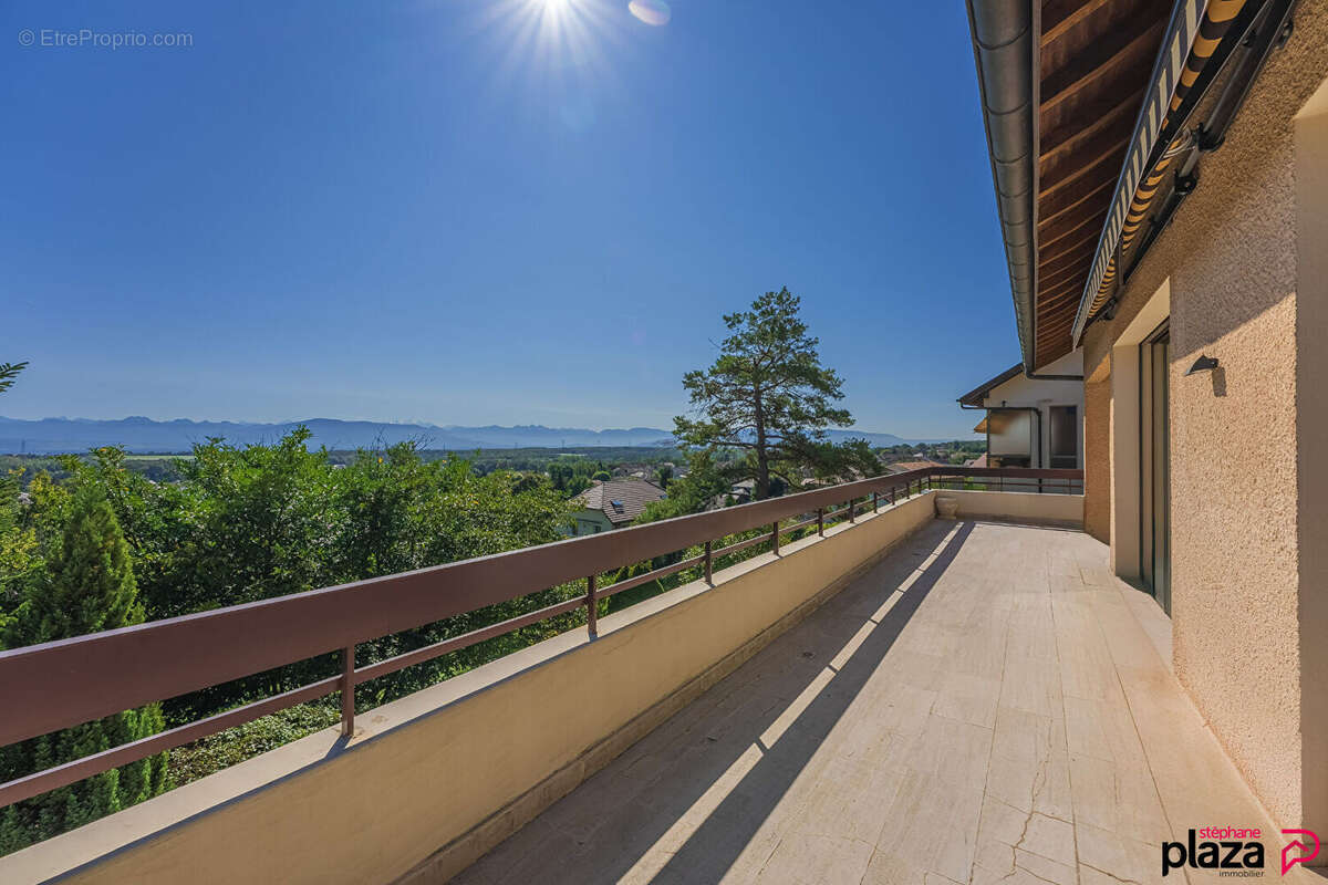 Maison à DIVONNE-LES-BAINS