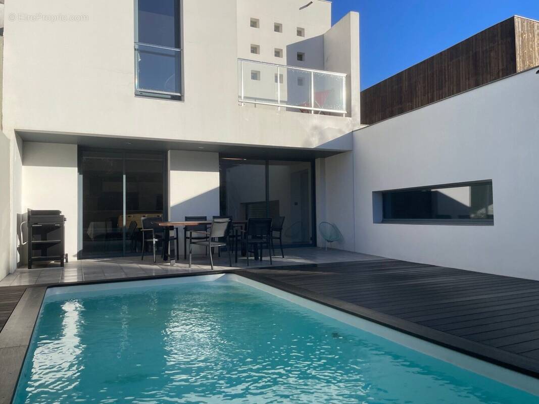 Maison à LA ROCHELLE