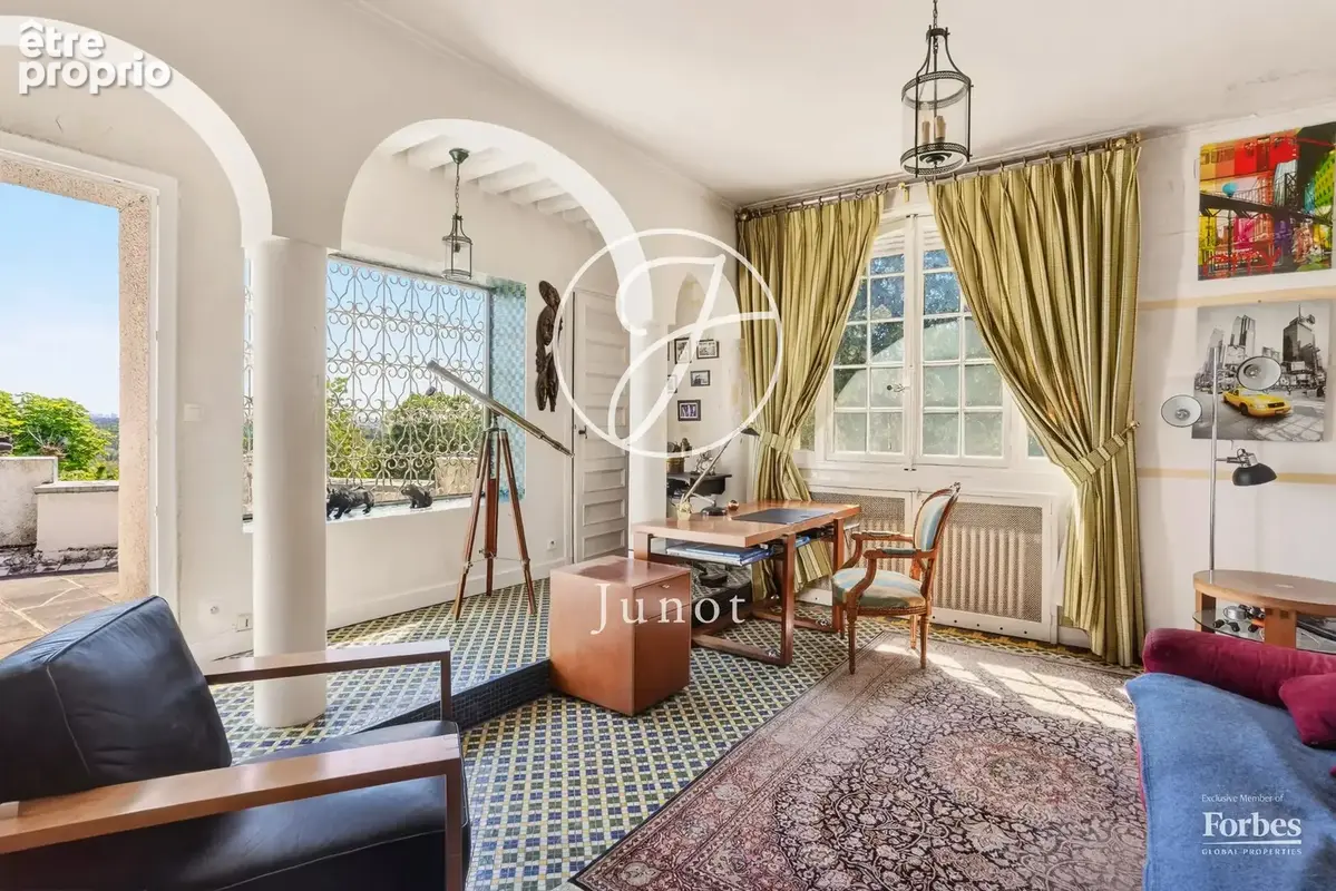 Suresnes - RAGUIDELLES - Maison 498m² - Terrain 1200m² - photo 16