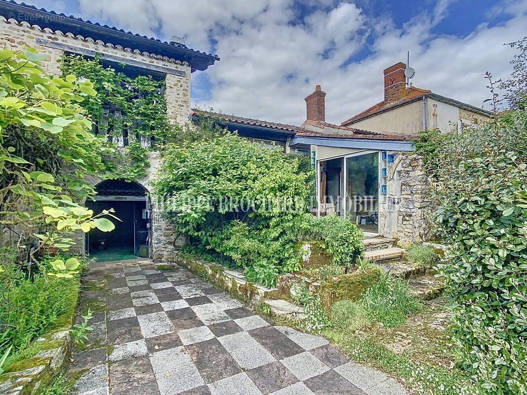 Maison à SAINTE-HERMINE