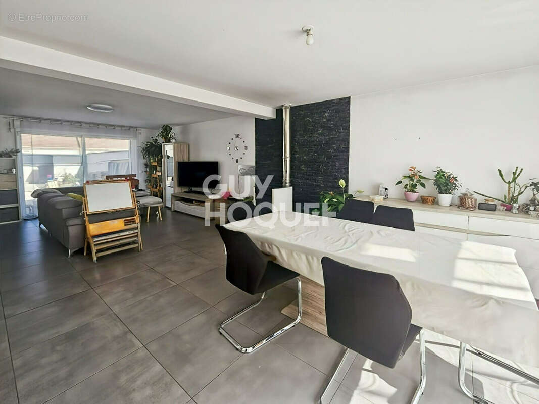 Maison 6 pièces à vendre à Favières - photo 5
