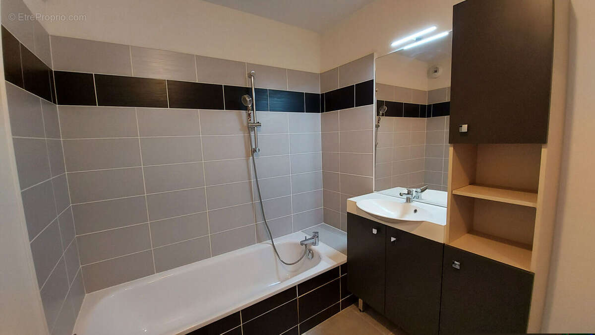 Appartement à FONBEAUZARD