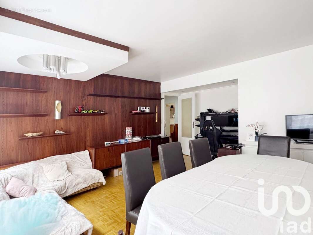 Photo 3 - Appartement à COURBEVOIE