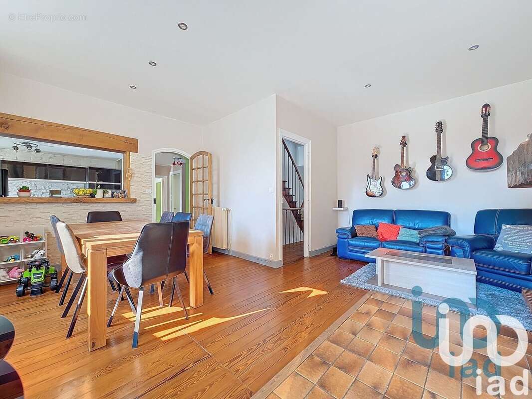 Photo 3 - Maison à ROMILLY-SUR-SEINE