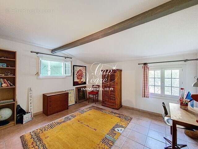 Maison à BORMES-LES-MIMOSAS